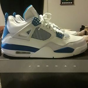 DEADSTOCK Jordan 4 Retro (Military Blue)